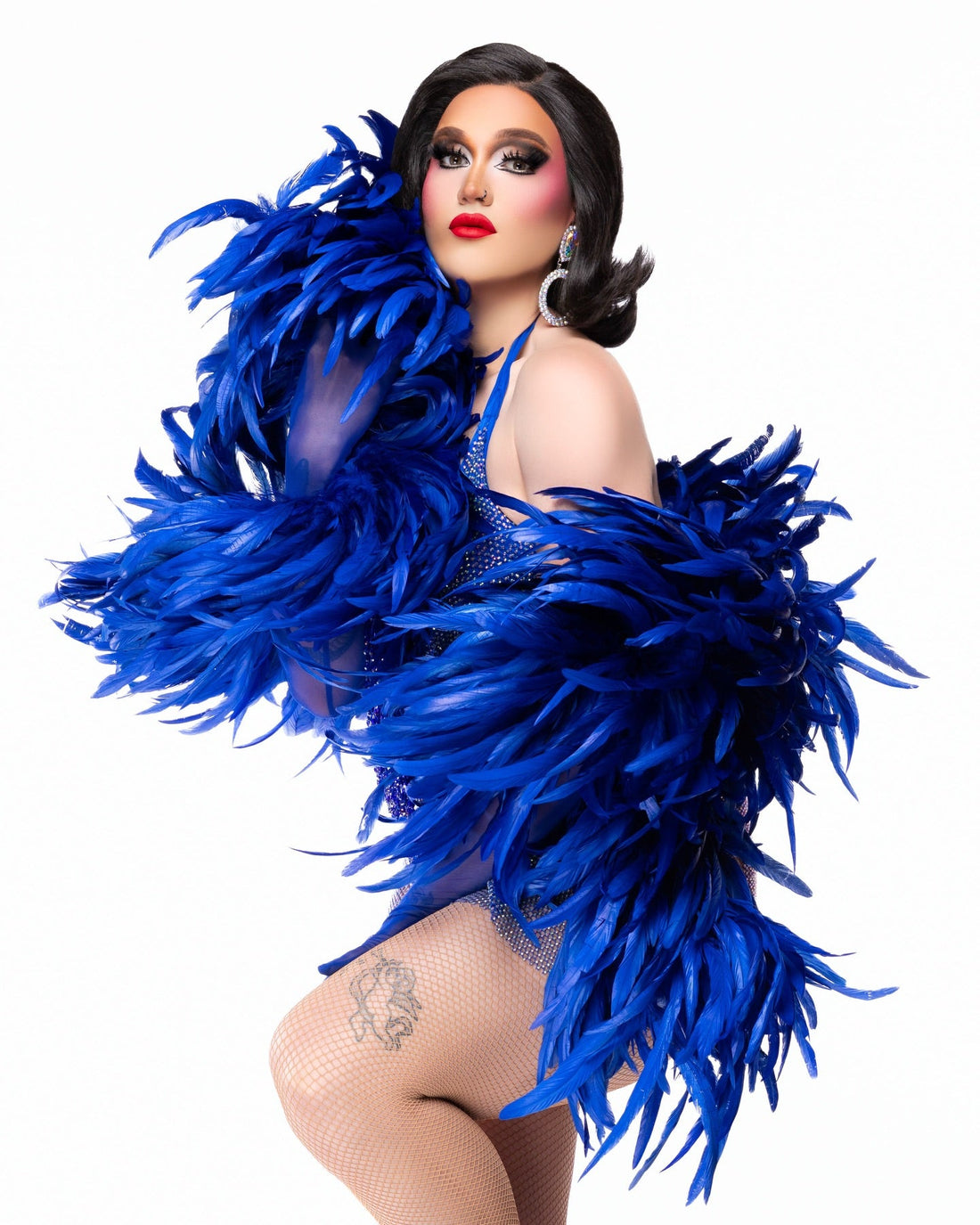 How to Choose a Feather Boa for Drag, Burlesque, or Pageants