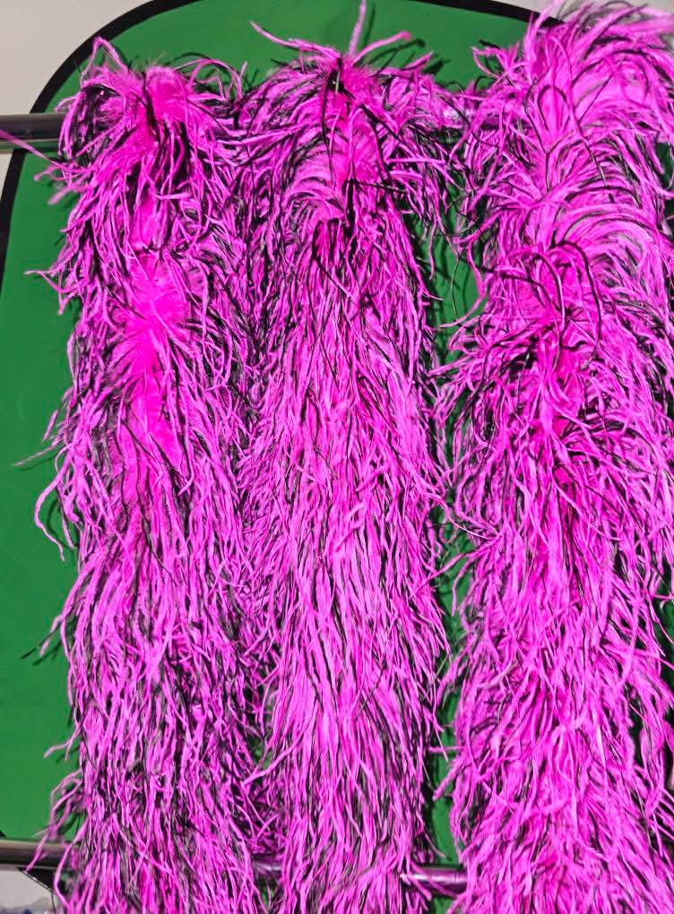 Premium ostrich feather boas