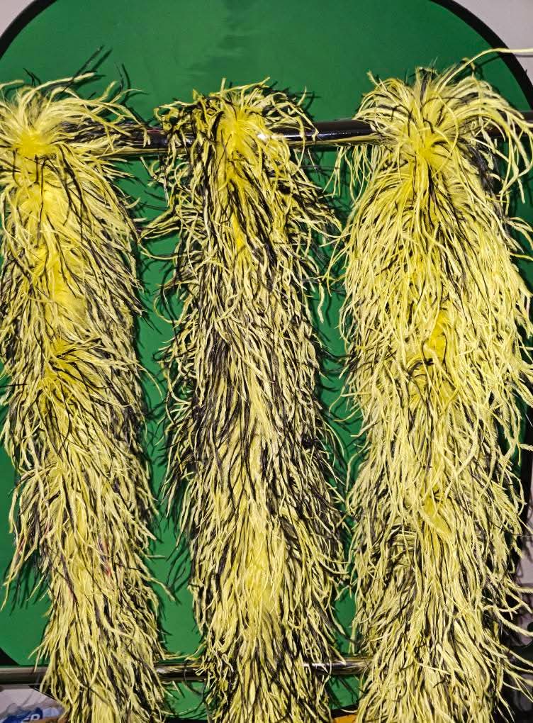 Premium ostrich feather boas