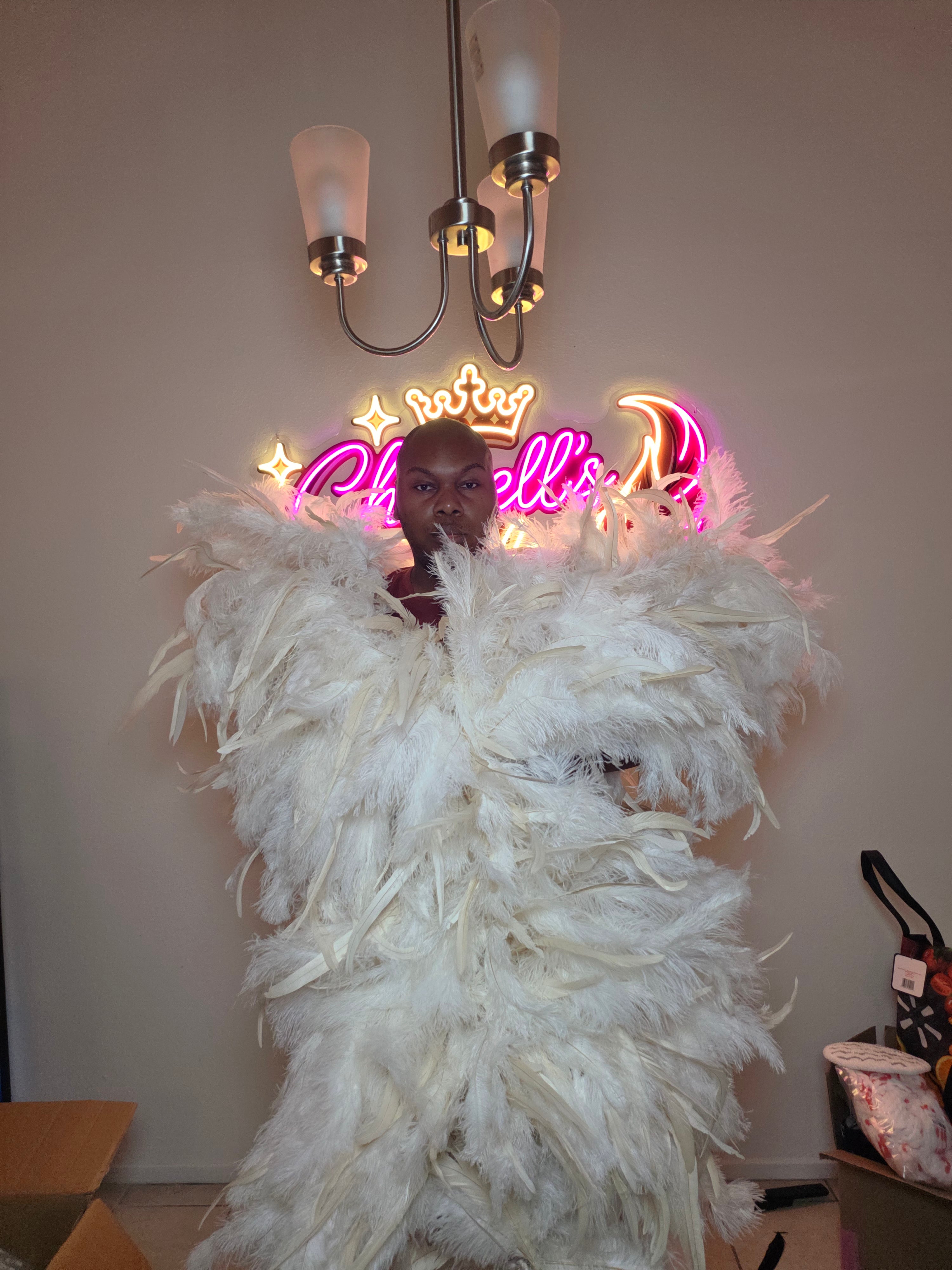 White mixed ostrich and coque statement feather boa with extra-long volume