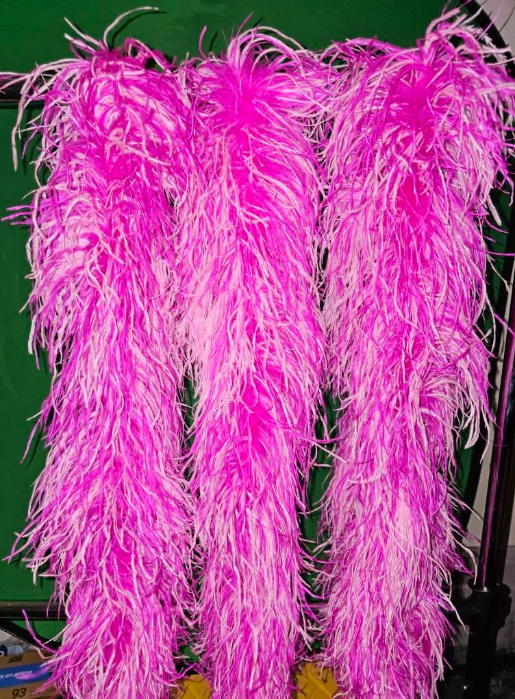 Premium ostrich feather boas